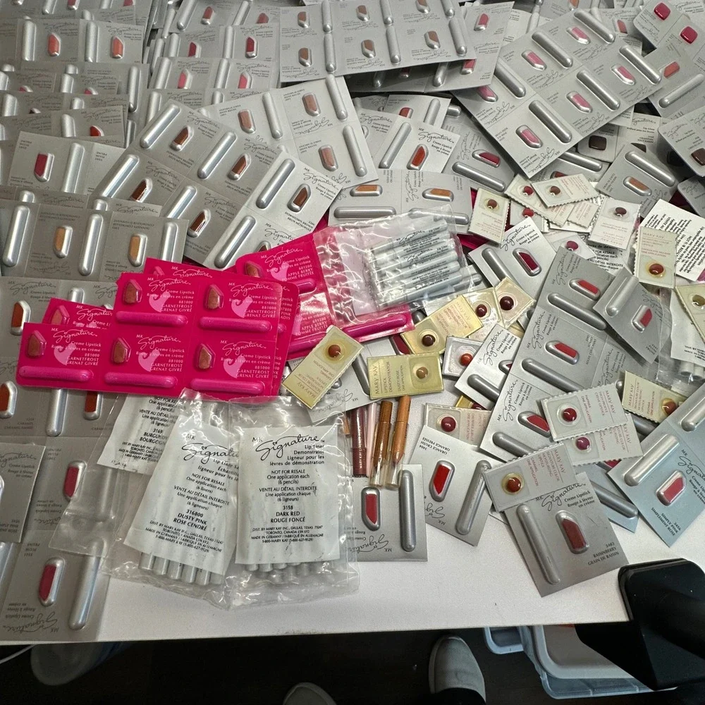 Mary Kay Lipstick Lip Gloss Sample‎ Lot Bulk Vintage NOS Makeup Mixed Shades